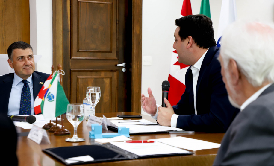 Embaixador do Canadá – Emmanuel Kamarianakis