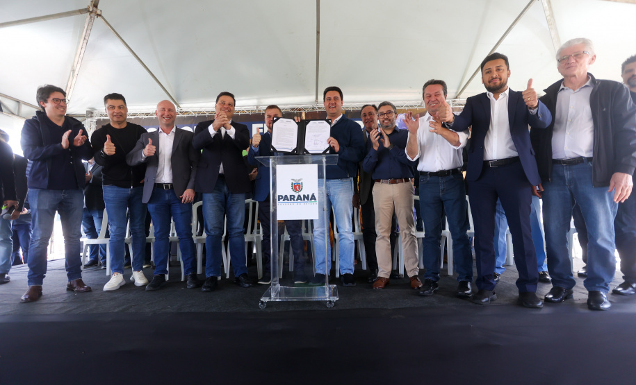 Governador Carlos massa ratinho Júnior recebe projeto executivo do Moegao do Paraná