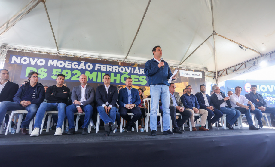 Governador Carlos massa ratinho Júnior recebe projeto executivo do Moegao do Paraná