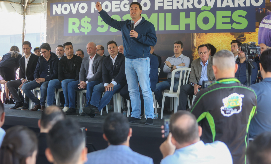 Governador Carlos massa ratinho Júnior recebe projeto executivo do Moegao do Paraná