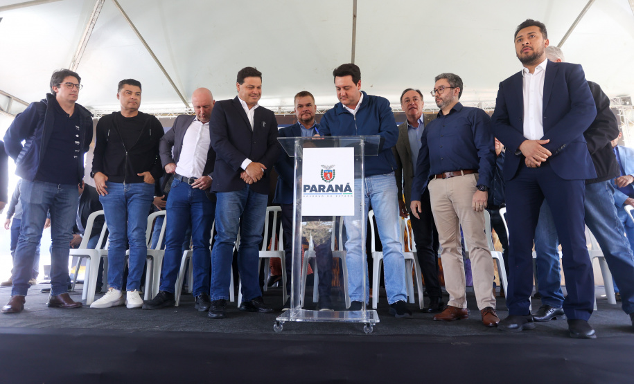 Governador Carlos massa ratinho Júnior recebe projeto executivo do Moegao do Paraná