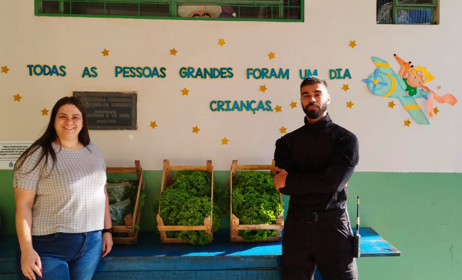 Projeto Semear, da Polícia Penal do Paraná, fornece alimentação orgânica a crianças de escola municipal em Foz do Iguaçu