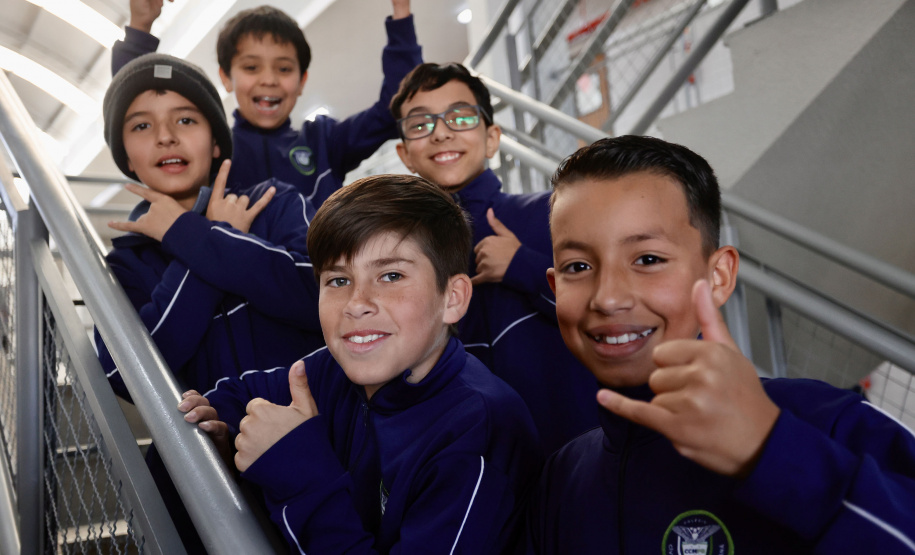 Governo inaugura última escola paralisada pela Operação Quadro Negro, em Campo Largo