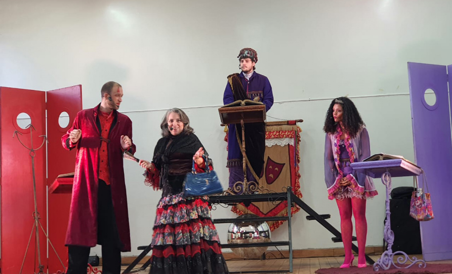 Alunos de escolas públicas recebem ações de educação fiscal em Sarandi e Campo Mourão