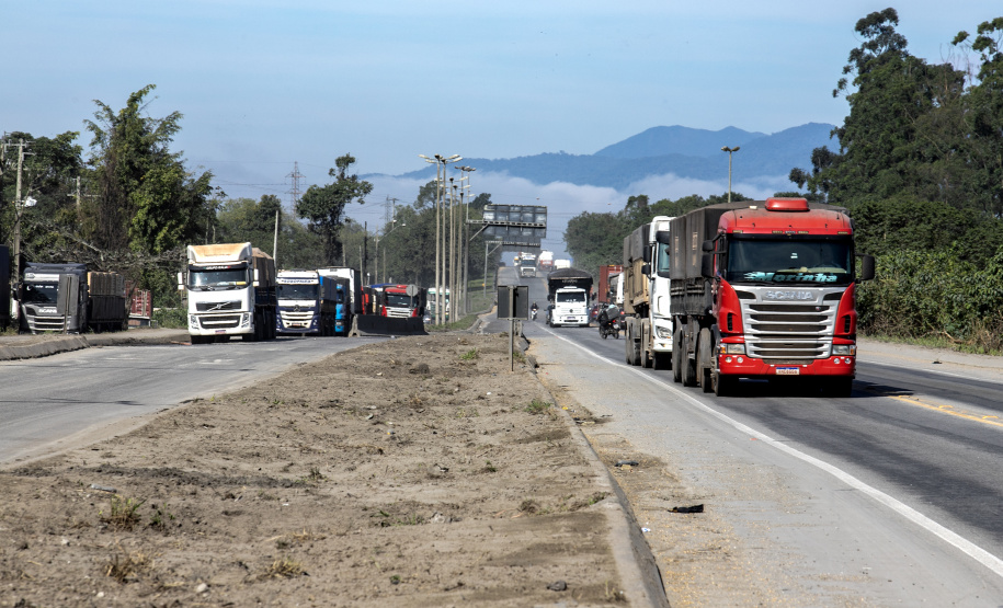 Porto une esforços para deixar o acesso dos caminhões mais limpo e seguro