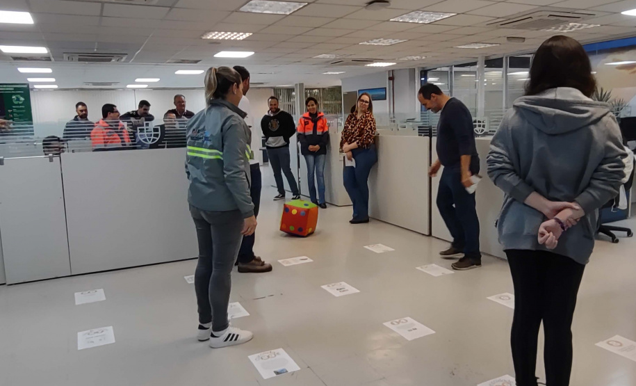 Portos do Paraná conscientiza sobre teste com etilômetro e separação de resíduos