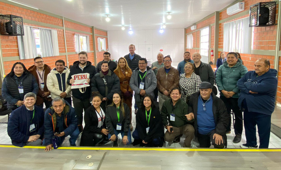 Ceasa recebe comitiva internacional de países da América Latina e Caribe