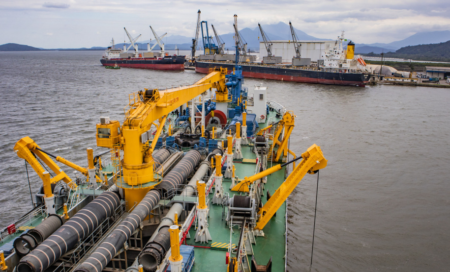 Porto de Antonina tem ganho operacional após conclusão das obras de dragagem de manutenção