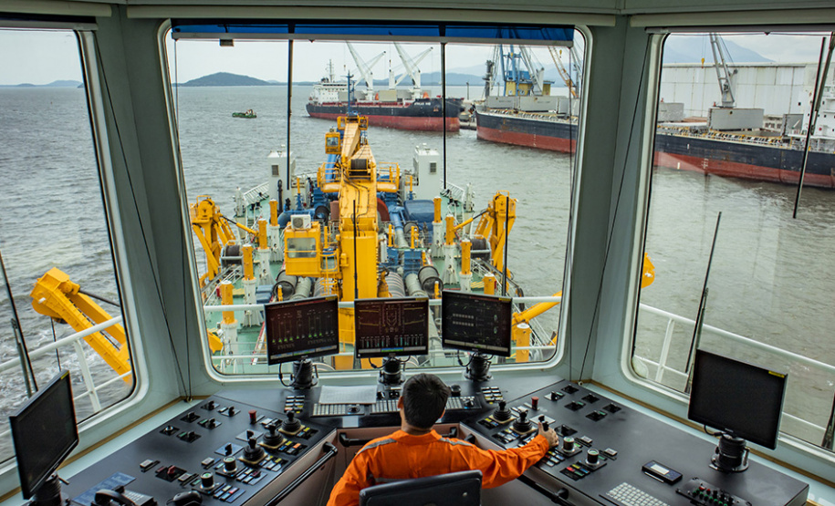 Porto de Antonina tem ganho operacional após conclusão das obras de dragagem de manutenção