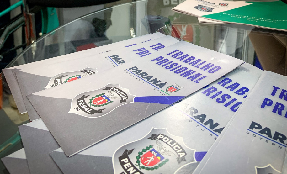 Polícia Penal expõe materiais produzidos através da mão de obra prisional paranaense em feira industrial