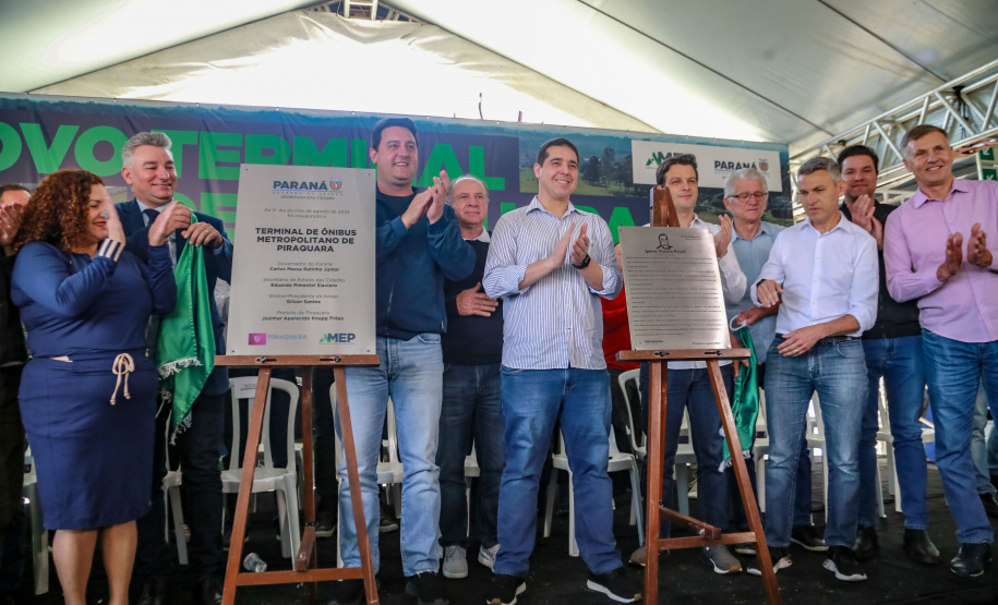 O governador Carlos Massa Ratinho Junior inaugurou neste sábado (05) o novo terminal de ônibus metropolitano de Piraquara, na Região Metropolitana de Curitiba (RMC).