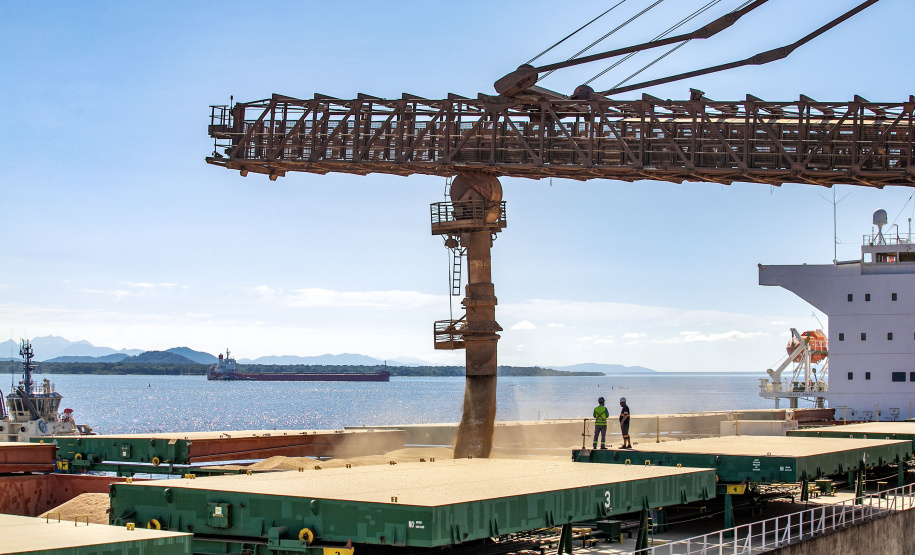 Corredor de Exportação de Paranaguá registra novo marco no acumulado do ano