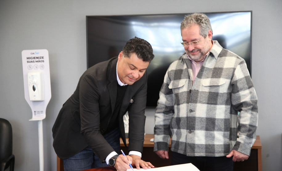 Estado fecha parceria com ICI para desenvolver novos serviços públicos