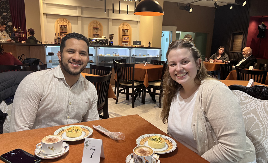 Aberto ao público, Café do Teatro Guaíra está cheio de referências históricas