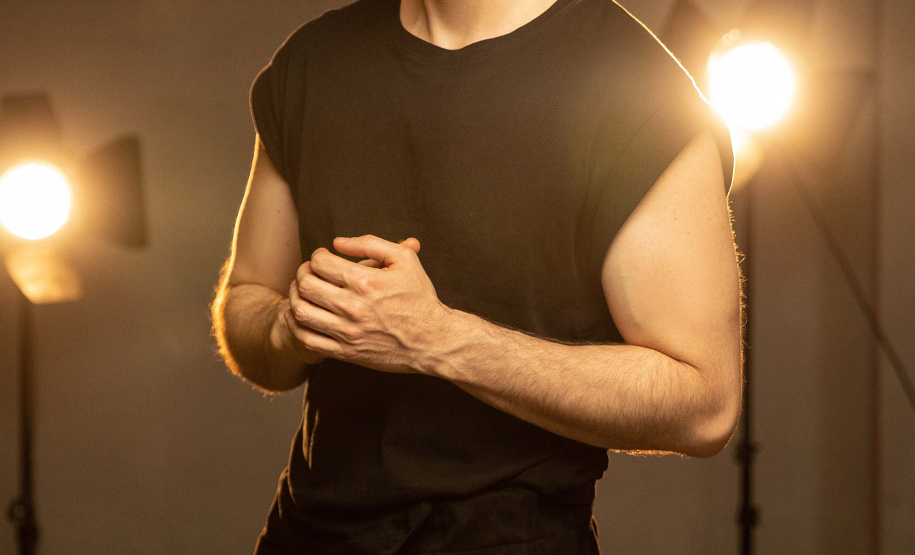 Teatro Ilusionista de Maicon Clenk, "Polaris" chega ao Guairão