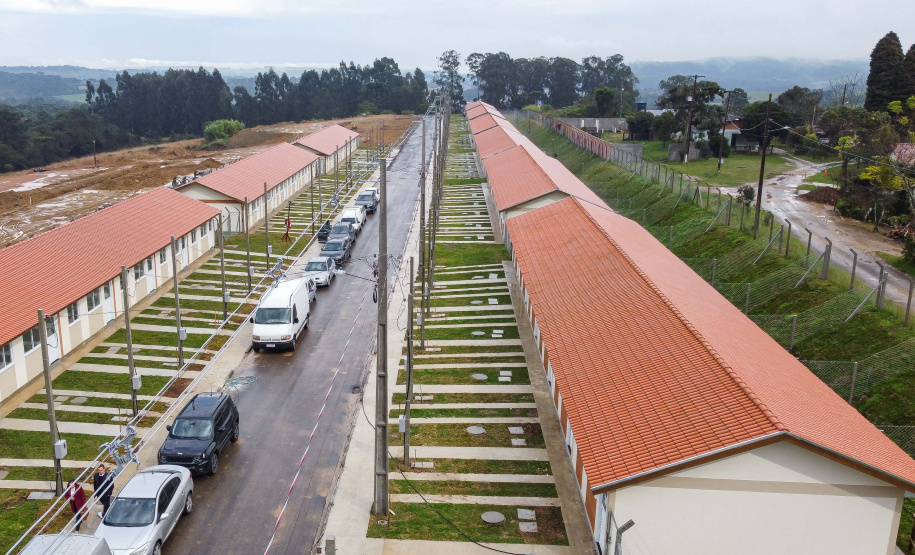 Lapa, 10 de agosto de 2023 - O governo do Paraná realiza na Lapa a entrega de 118 moradias populares, sendo 94 por meio do programa Casa Fácil.