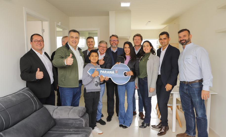 Lapa, 10 de agosto de 2023 - O governo do Paraná realiza na Lapa a entrega de 118 moradias populares, sendo 94 por meio do programa Casa Fácil.