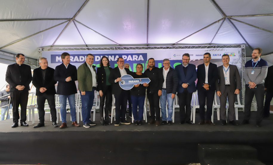 Lapa, 10 de agosto de 2023 - O governo do Paraná realiza na Lapa a entrega de 118 moradias populares, sendo 94 por meio do programa Casa Fácil.