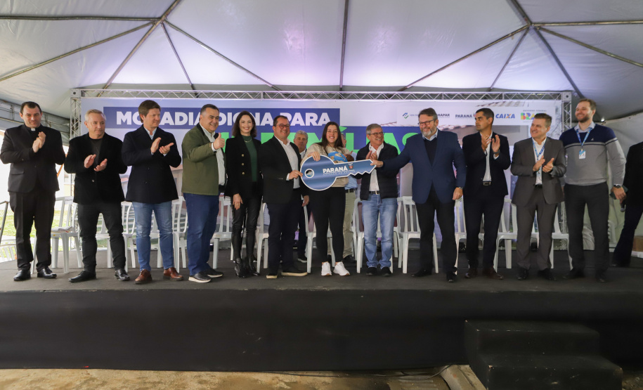 Lapa, 10 de agosto de 2023 - O governo do Paraná realiza na Lapa a entrega de 118 moradias populares, sendo 94 por meio do programa Casa Fácil.