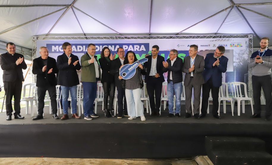 Lapa, 10 de agosto de 2023 - O governo do Paraná realiza na Lapa a entrega de 118 moradias populares, sendo 94 por meio do programa Casa Fácil.