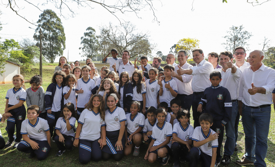 O governador Carlos Massa Ratinho Junior entregou oficialmente nesta quinta-feira (17) o Contorno Sul de Wenceslau Braz, no Norte Pioneiro.