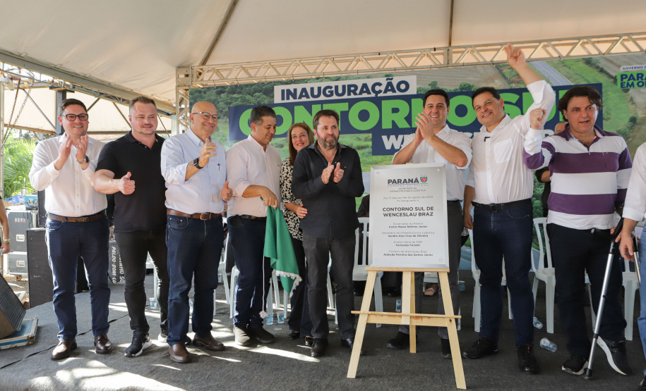 O governador Carlos Massa Ratinho Junior entregou oficialmente nesta quinta-feira (17) o Contorno Sul de Wenceslau Braz, no Norte Pioneiro.