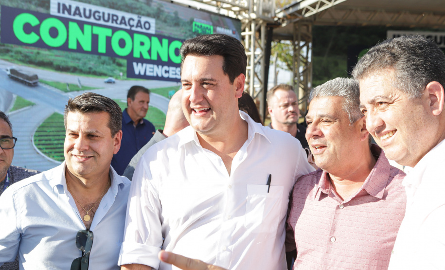 O governador Carlos Massa Ratinho Junior entregou oficialmente nesta quinta-feira (17) o Contorno Sul de Wenceslau Braz, no Norte Pioneiro.