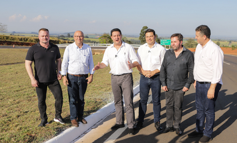 O governador Carlos Massa Ratinho Junior entregou oficialmente nesta quinta-feira (17) o Contorno Sul de Wenceslau Braz, no Norte Pioneiro.