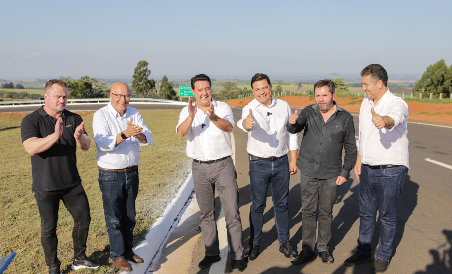O governador Carlos Massa Ratinho Junior entregou oficialmente nesta quinta-feira (17) o Contorno Sul de Wenceslau Braz, no Norte Pioneiro.