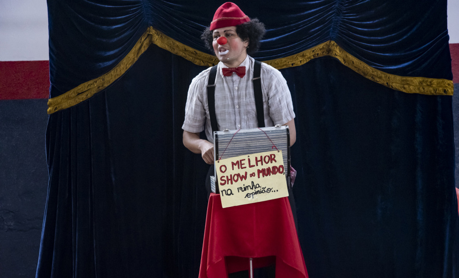 Trilhando pelo Paraná / SEEC