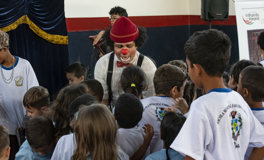 Trilhando pelo Paraná / SEEC