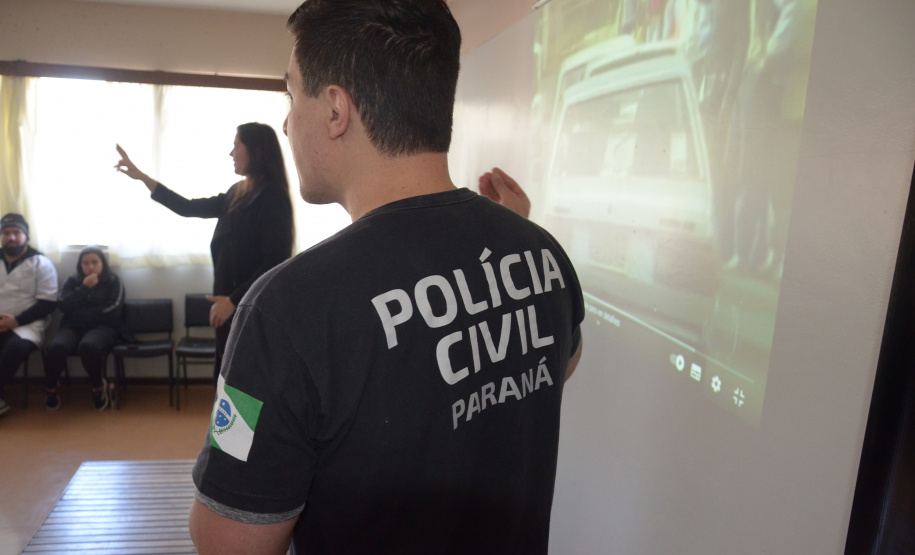 PCPR ministra palestra para 58 alunos surdos em escola na Capital