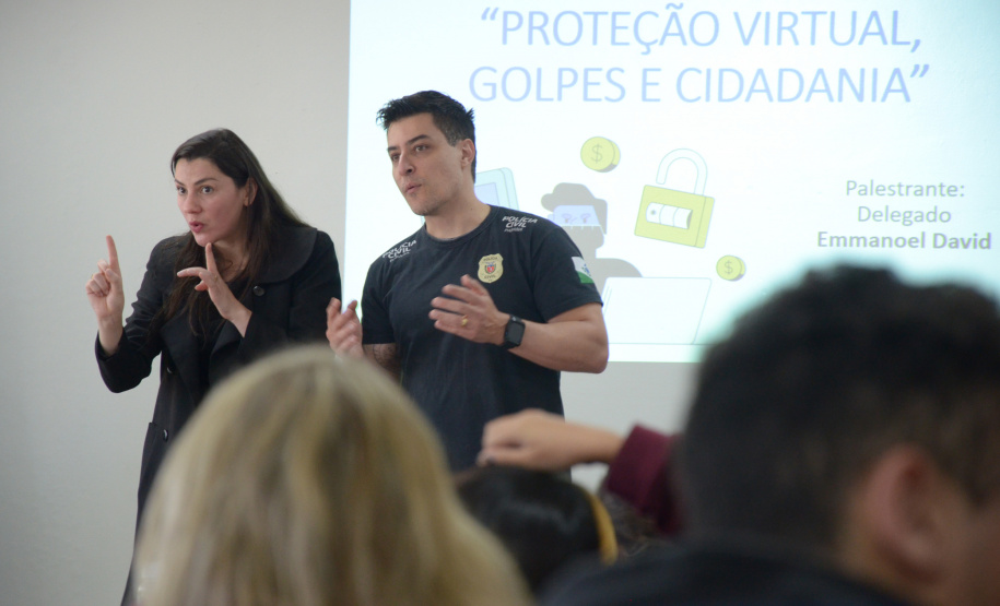 PCPR ministra palestra para 58 alunos surdos em escola na Capital