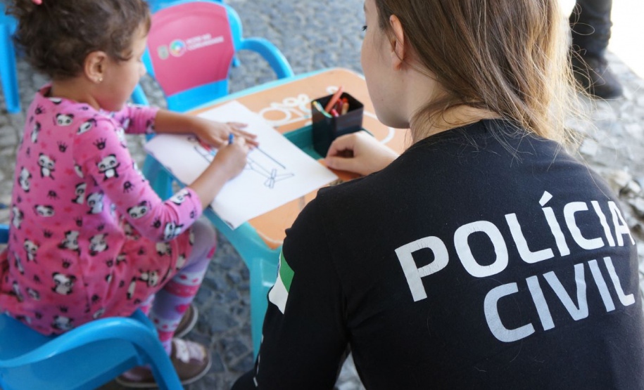 PCPR na Comunidade oferece serviços de polícia judiciária para a população do bairro Cajuru em Curitiba