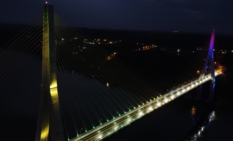 Teste de iluminação cênica marca fim dos trabalhos na Ponte da Integração Brasil