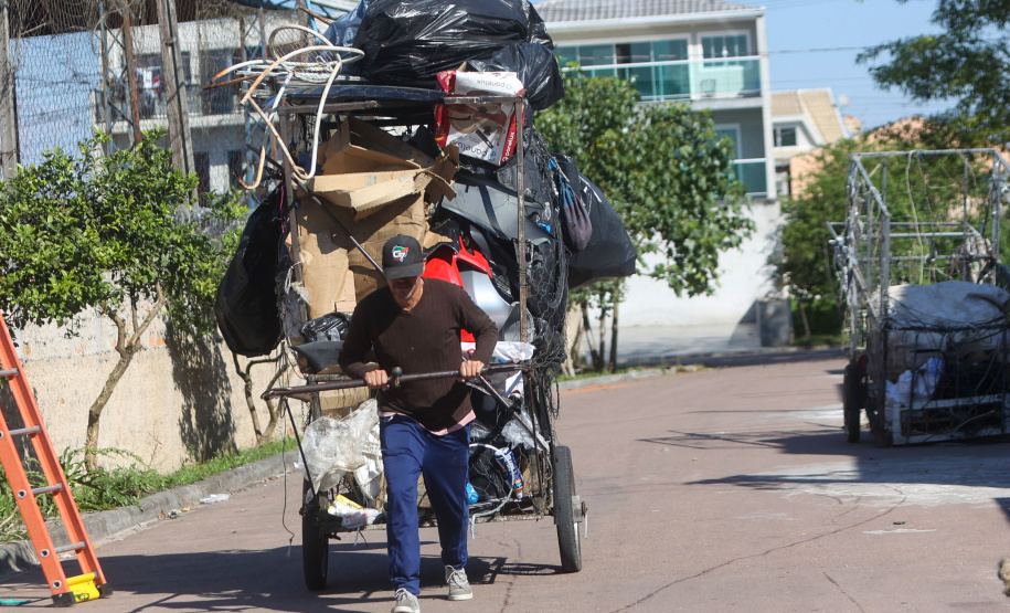 Cooperativas e associações de recicláveis recebem incentivo tributário no Paraná
