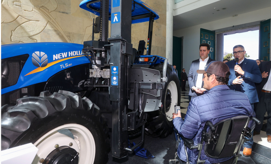 NEW HOLLAND