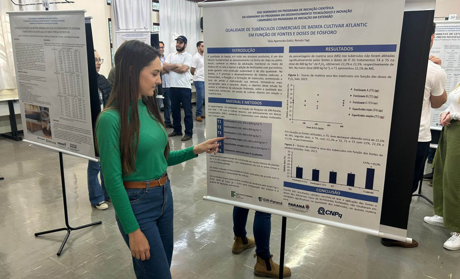 Programa de bolsas do IDR-Paraná qualifica profissionais para o desenvolvimento rural