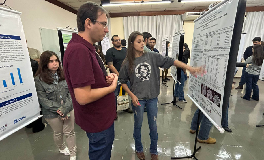 Programa de bolsas do IDR-Paraná qualifica profissionais para o desenvolvimento rural
