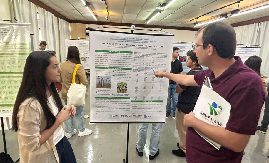 Programa de bolsas do IDR-Paraná qualifica profissionais para o desenvolvimento rural