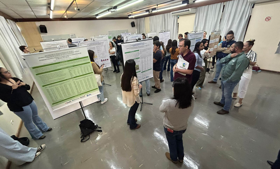 Programa de bolsas do IDR-Paraná qualifica profissionais para o desenvolvimento rural