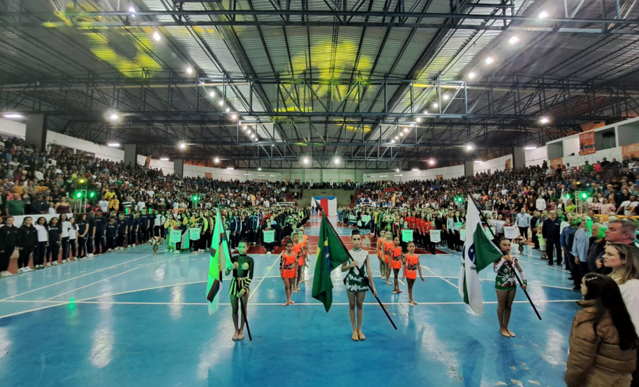 Com ginásio lotado, Apucarana recebe as finais da 69ª edição dos Jogos Escolares do Paraná