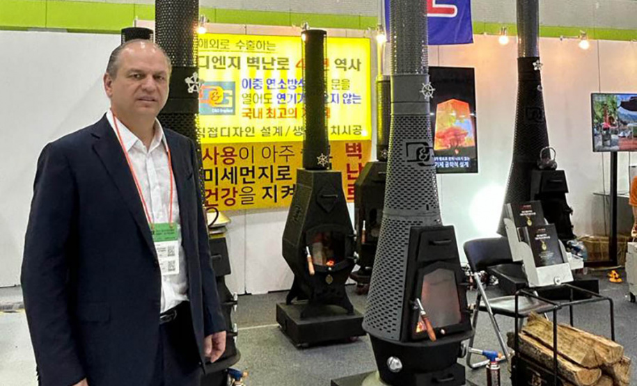 O secretário estadual da Indústria, Comércio e Serviços, Ricardo Barros, esteve nessa semana em missão à Coreia do Sul para prospectar novos investimentos do país asiático no Paraná.