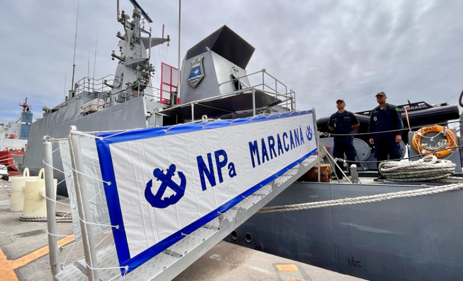 Navio-patrulha Maracanã atraca no Porto de Paranaguá