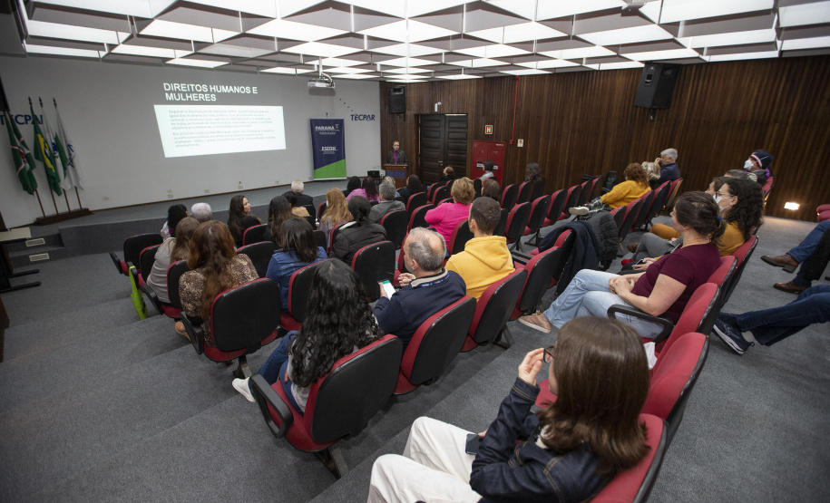 Tecpar capacita 80 colaboradores em Direitos Humanos em curso com Seju