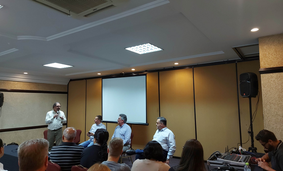 Estado discute regionalização com municípios e Ministério da Saúde em encontro do PRI