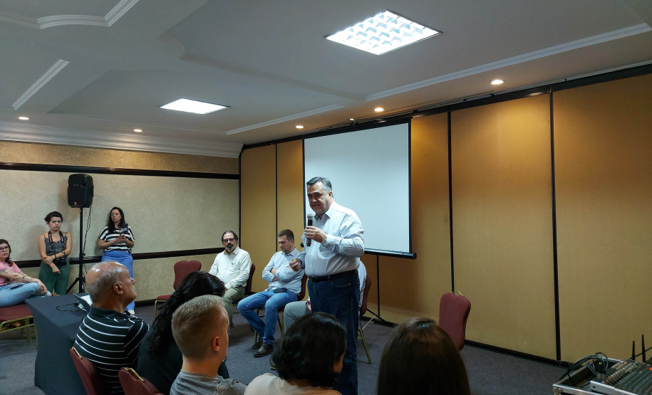 Estado discute regionalização com municípios e Ministério da Saúde em encontro do PRI