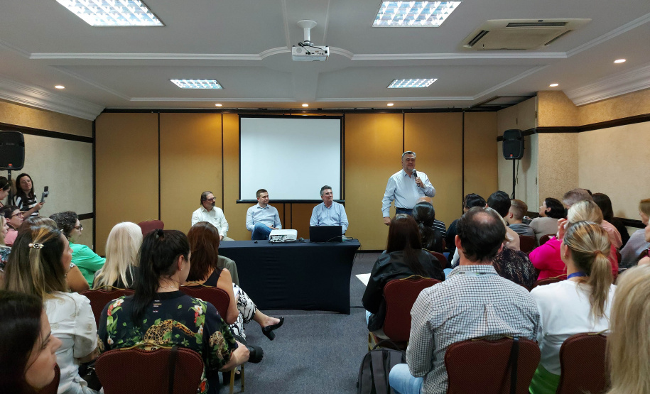 Estado discute regionalização com municípios e Ministério da Saúde em encontro do PRI