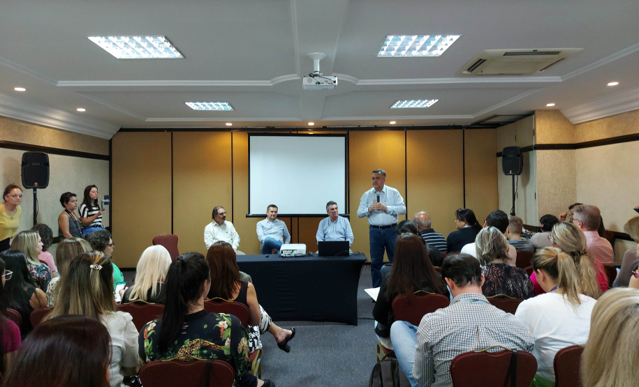 Estado discute regionalização com municípios e Ministério da Saúde em encontro do PRI