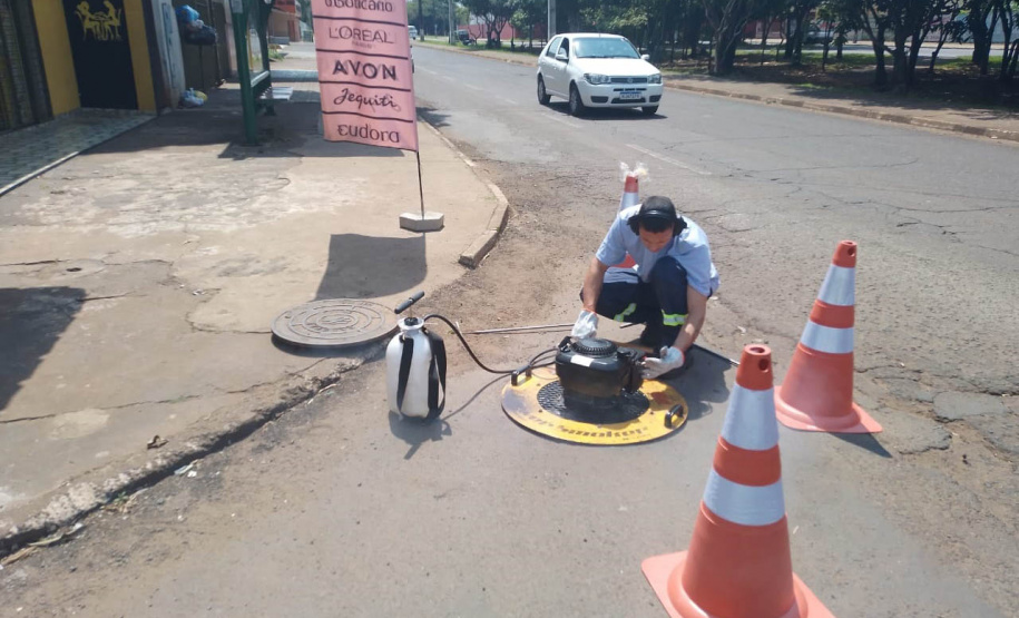 Equipamento ajuda a identificar irregularidades na tubulação de esgoto. Fumaça não é tóxica